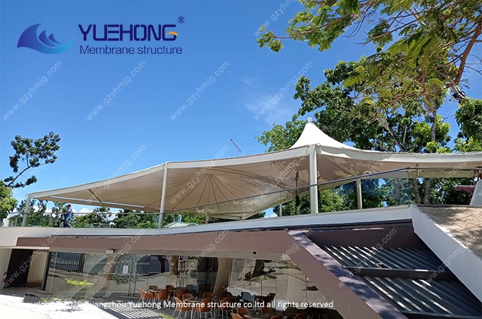 Cobertura em Estrutura Têxtil para Café ao Ar Livre nas Filipinas